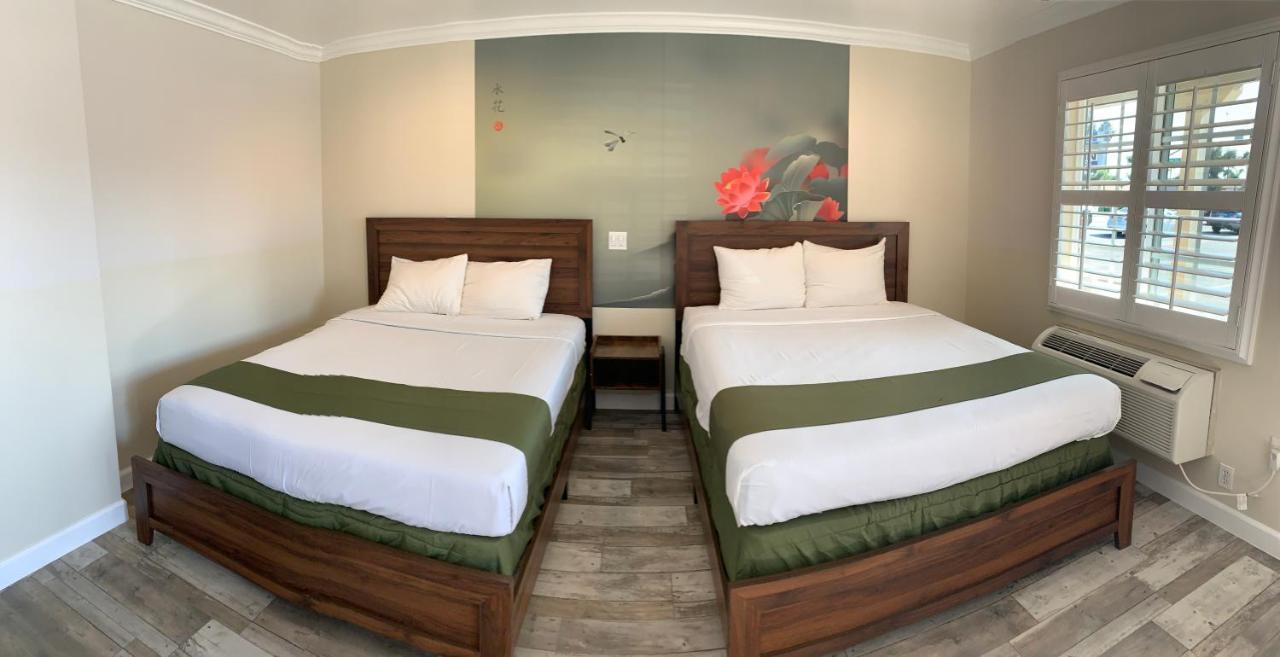 Escondido Inn Zewnętrze zdjęcie