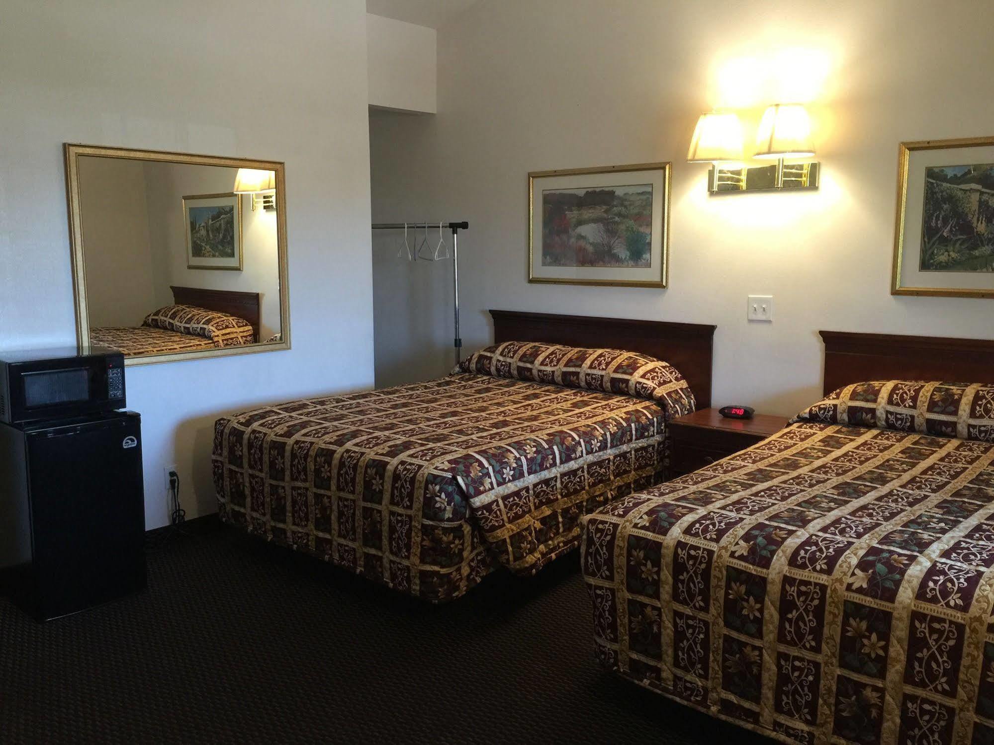 Escondido Inn Zewnętrze zdjęcie